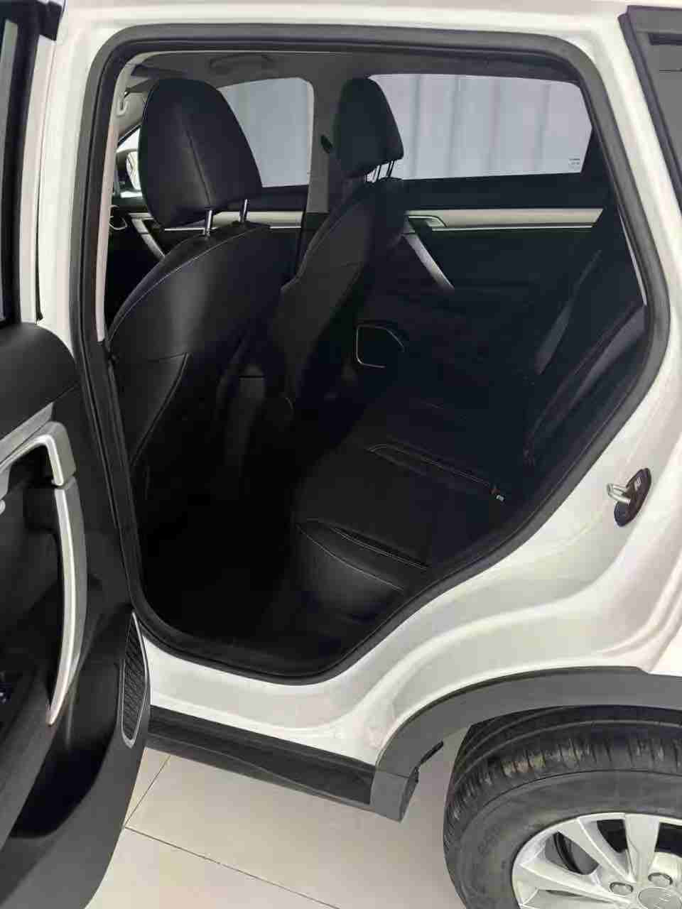 GEELY Coolray 2025 car image #3