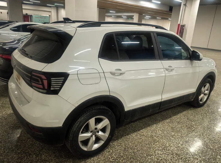 Volkswagen T-Cross 2023 car image #8