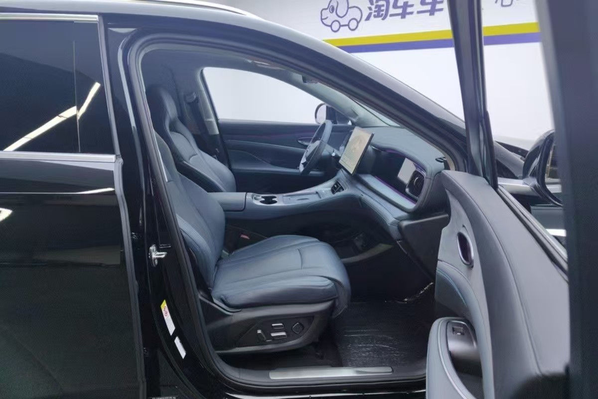 BYD Sea Lion 07 DM-i 2025 car image #5