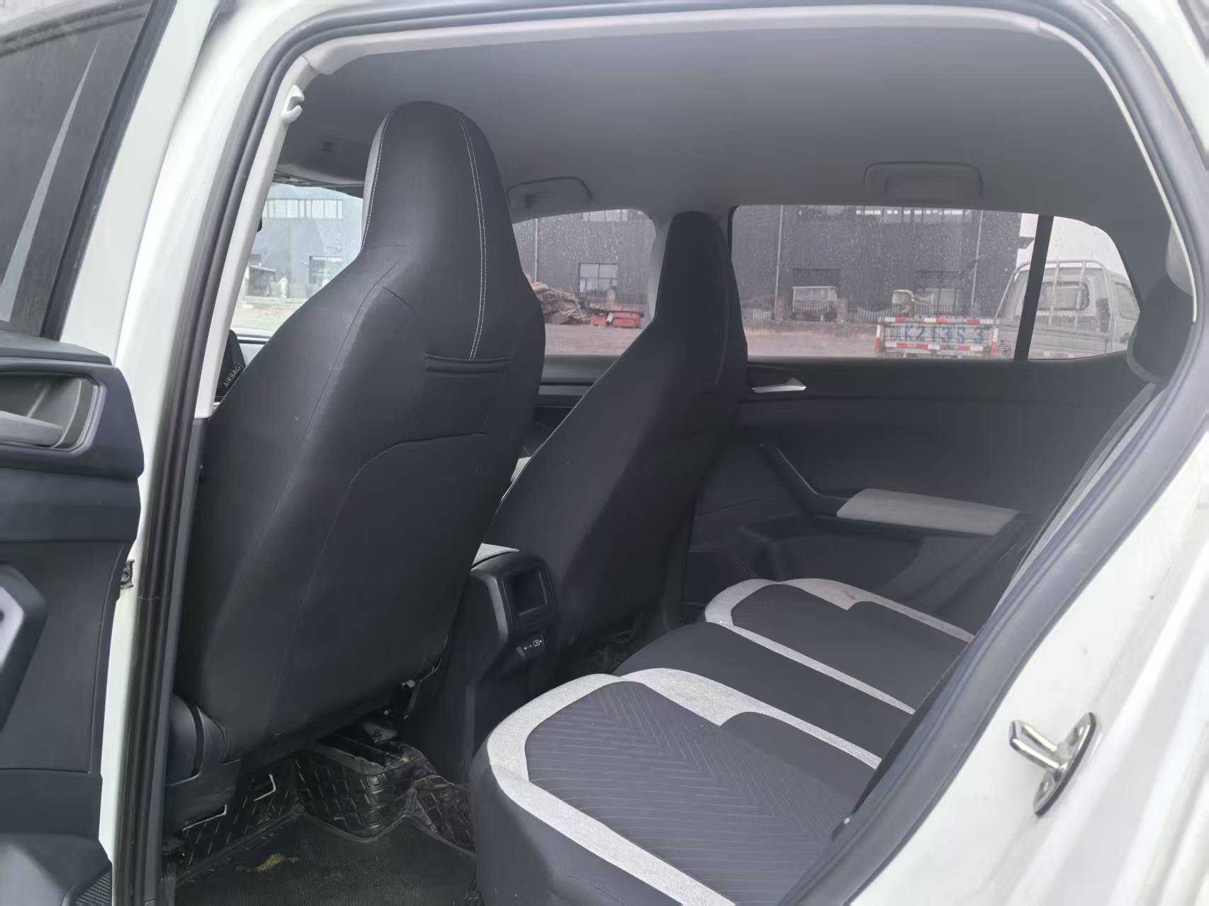 Volkswagen Tharu 2024 car image #3