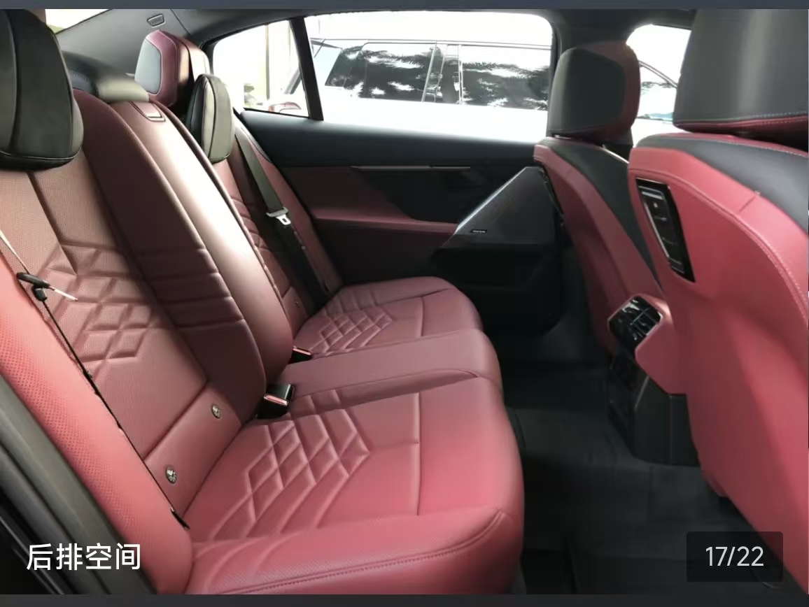 BMW i5 2025 immagine di auto #13