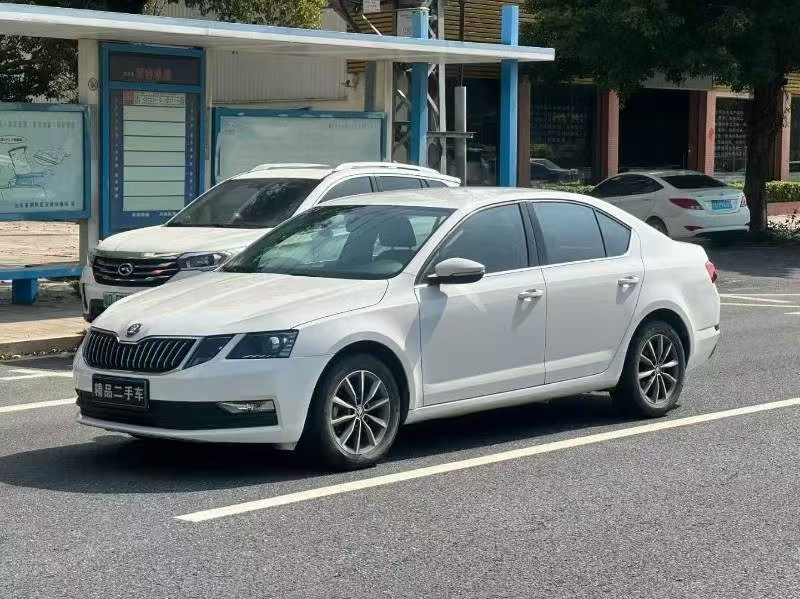Skoda Octavia 2023 immagine di auto 