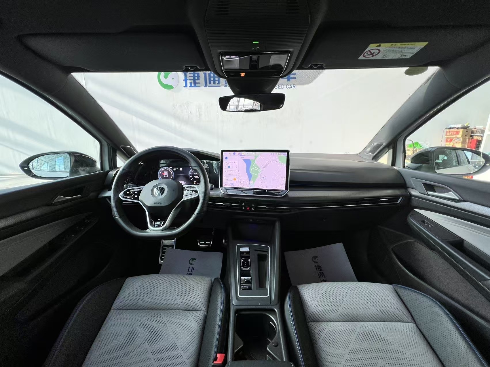 Volkswagen Golf 2024 car image #4