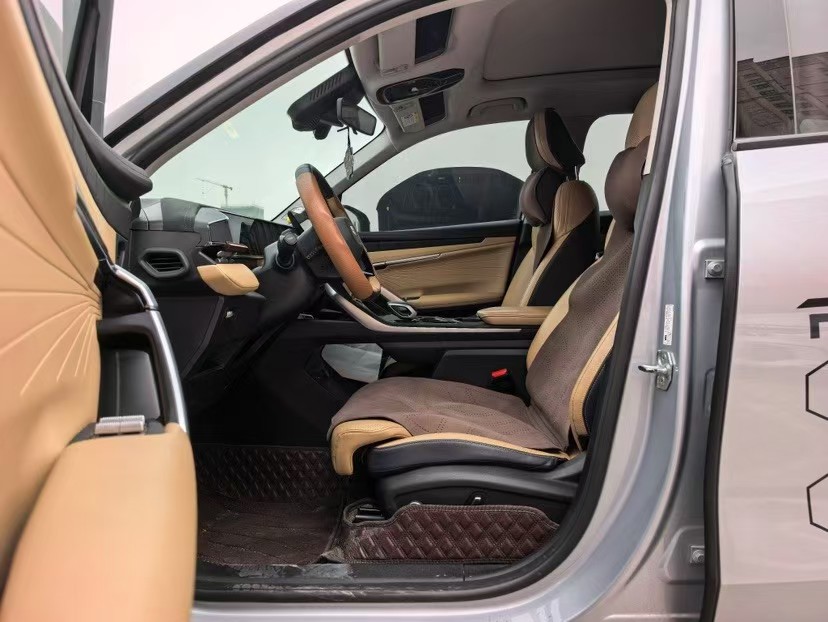 GEELY Boyue L 2023 car image #6