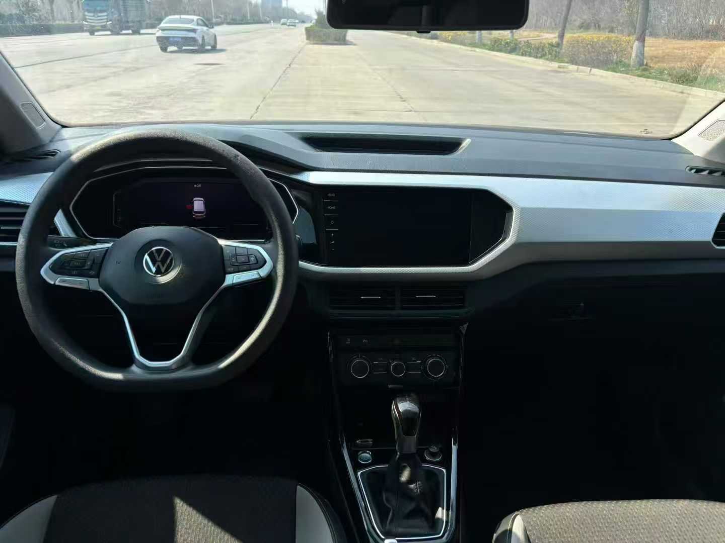 Volkswagen Tacqua 2023 car image #8