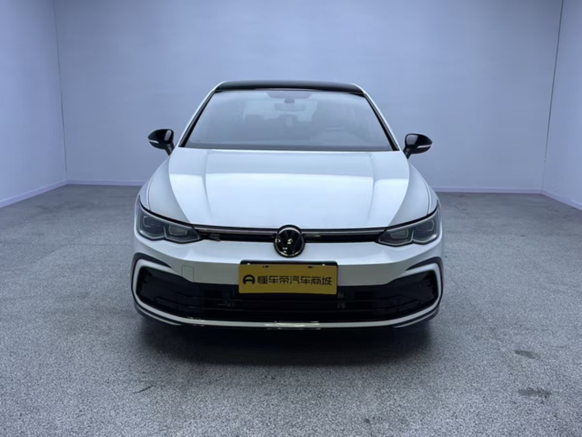 Volkswagen Golf 2024 car image #7