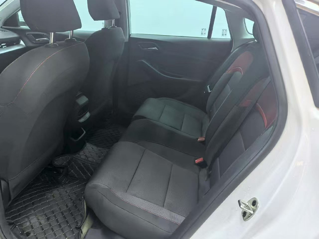 MG 5 2024 car image #2