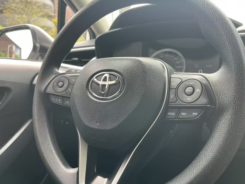 Toyota Corolla 2023 car image #13