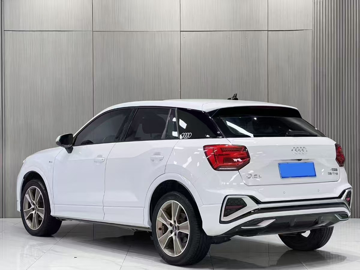 Audi Q2L 2023 صورة سيارة #10