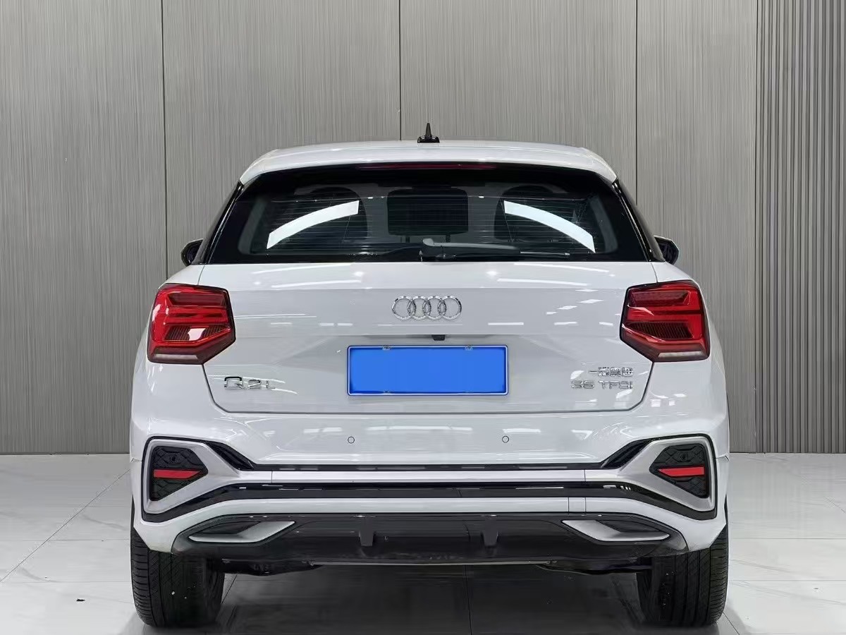 Audi Q2L 2023 صورة سيارة #12