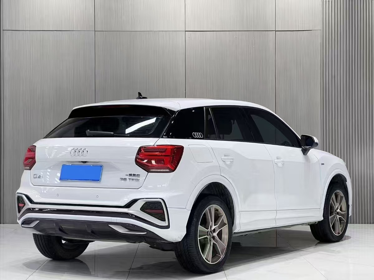 Audi Q2L 2023 صورة سيارة #6