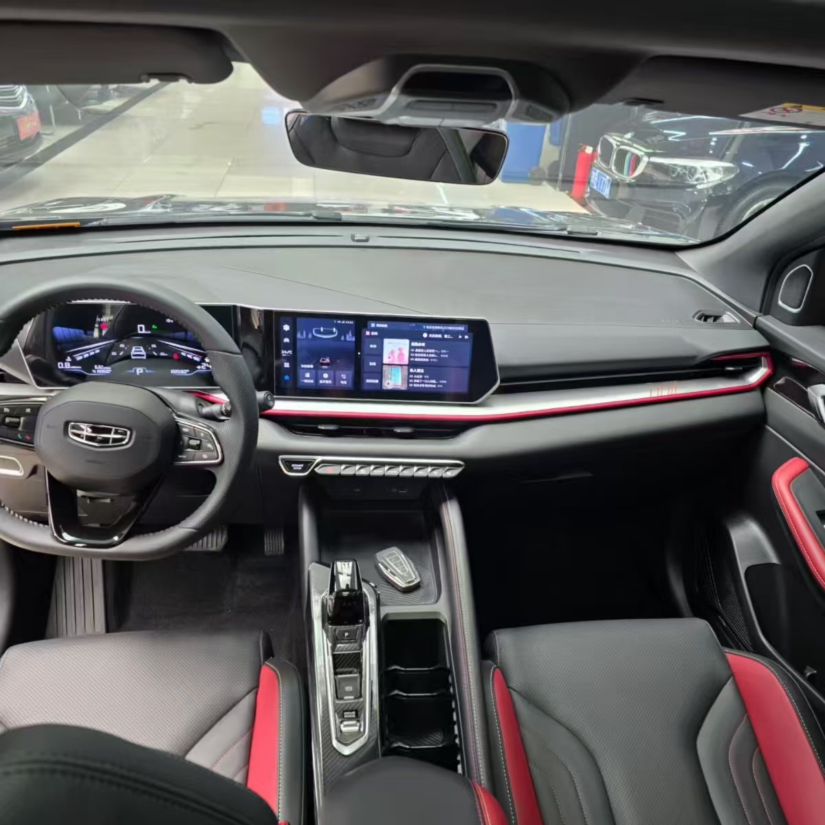 GEELY Coolray 2023 #3 GEELY Coolray 2023 car image #3