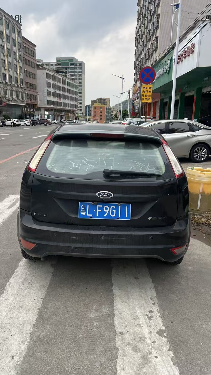 Ford Focus 2011 صورة سيارة #6