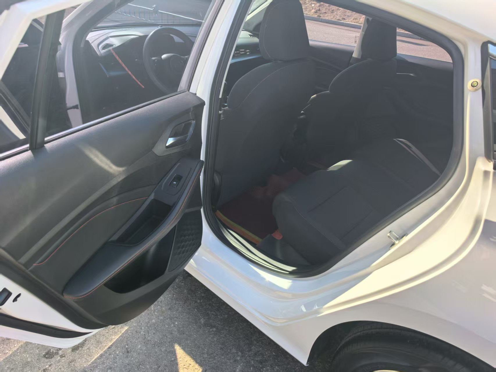 MG 5 2023 car image #2