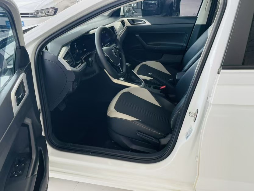 Volkswagen Polo 2024 car image #5
