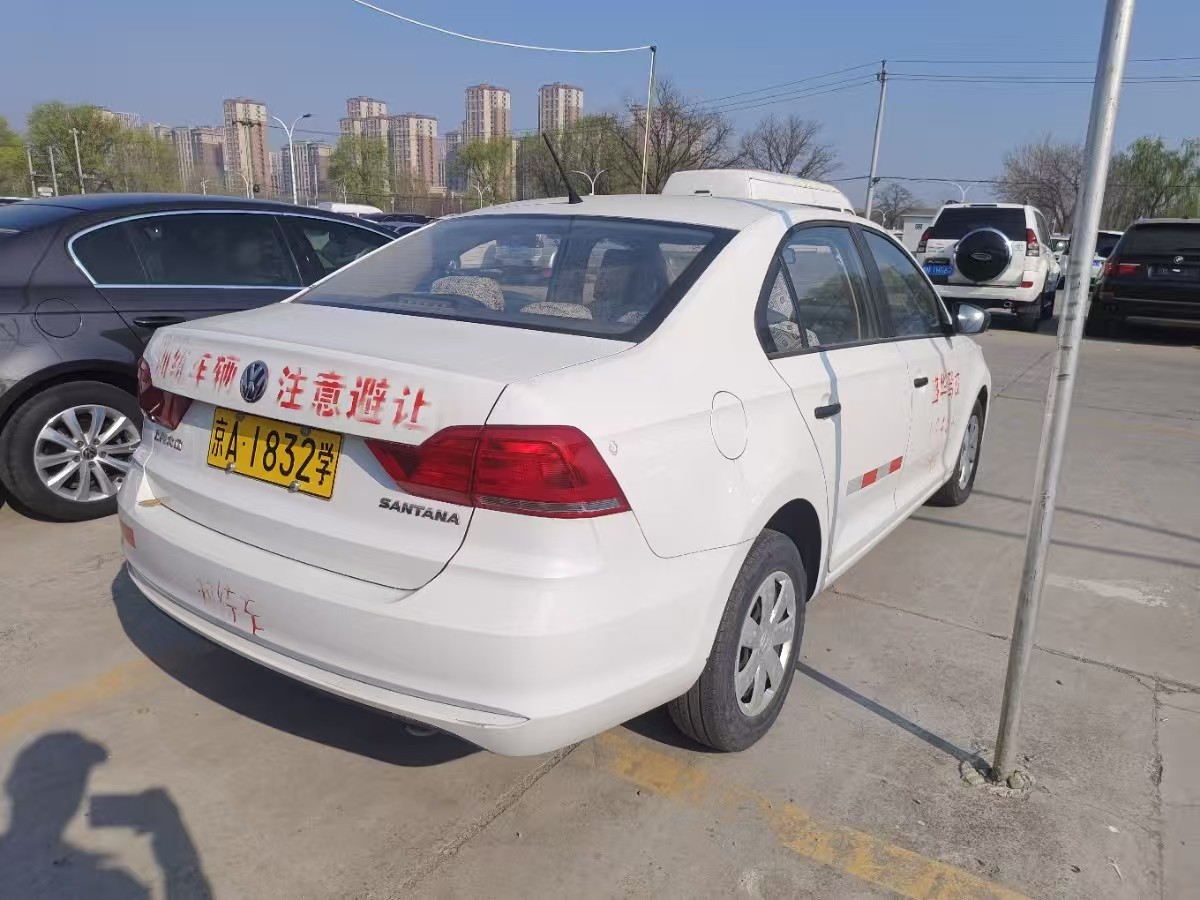 Volkswagen Santana 2017 car image #3