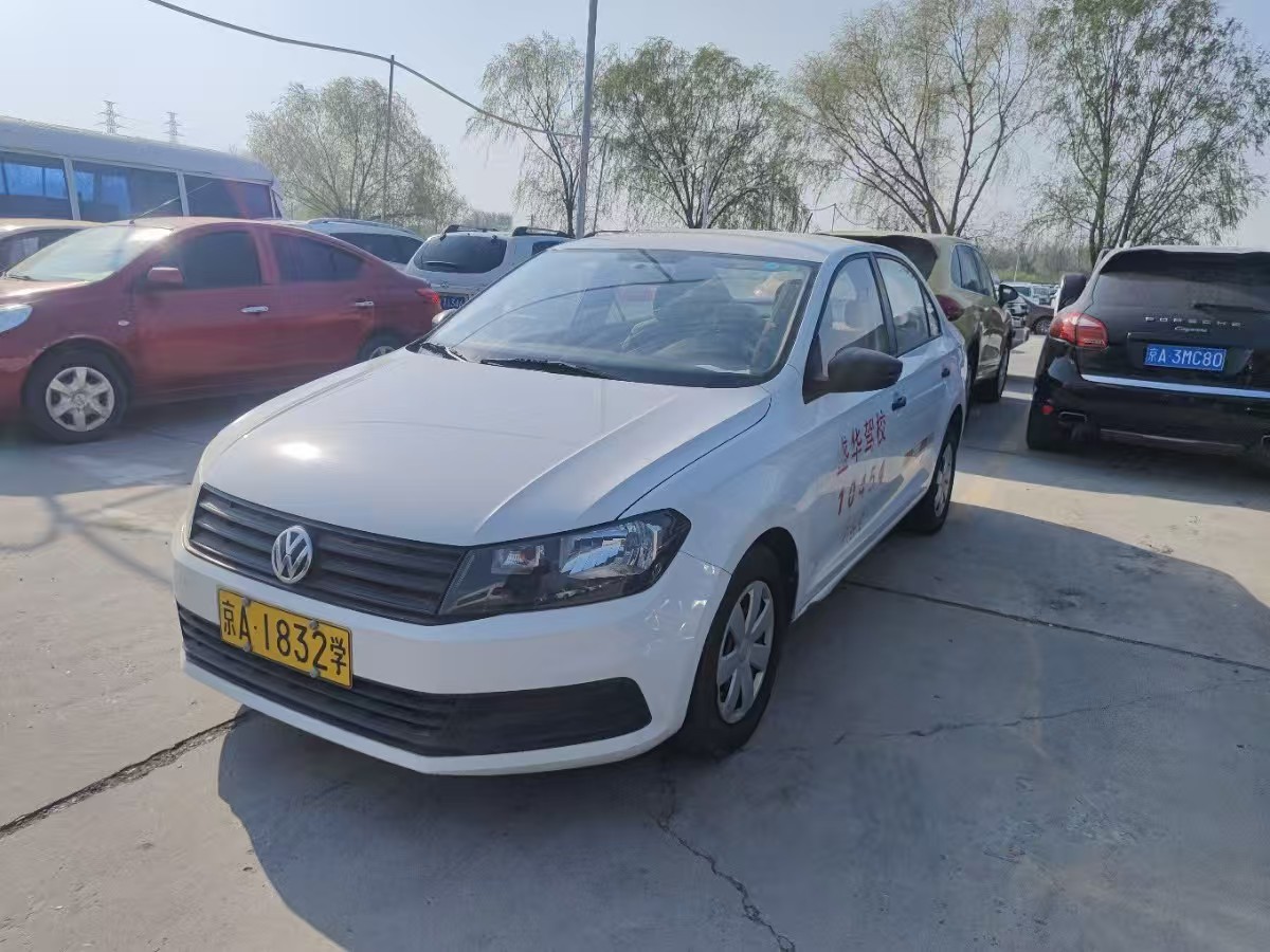 Volkswagen Santana 2017 car image 