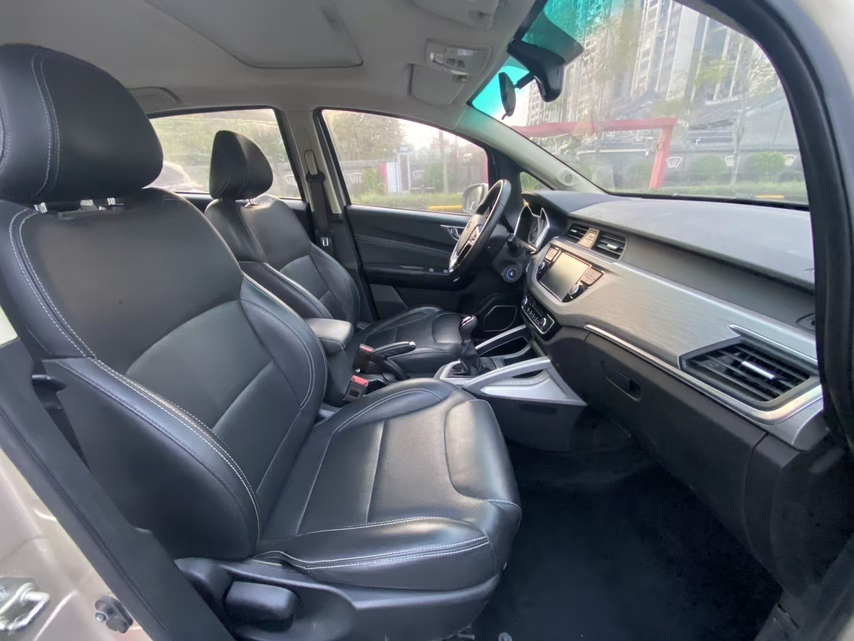 GEELY Vision X3 2017 image de voiture #5