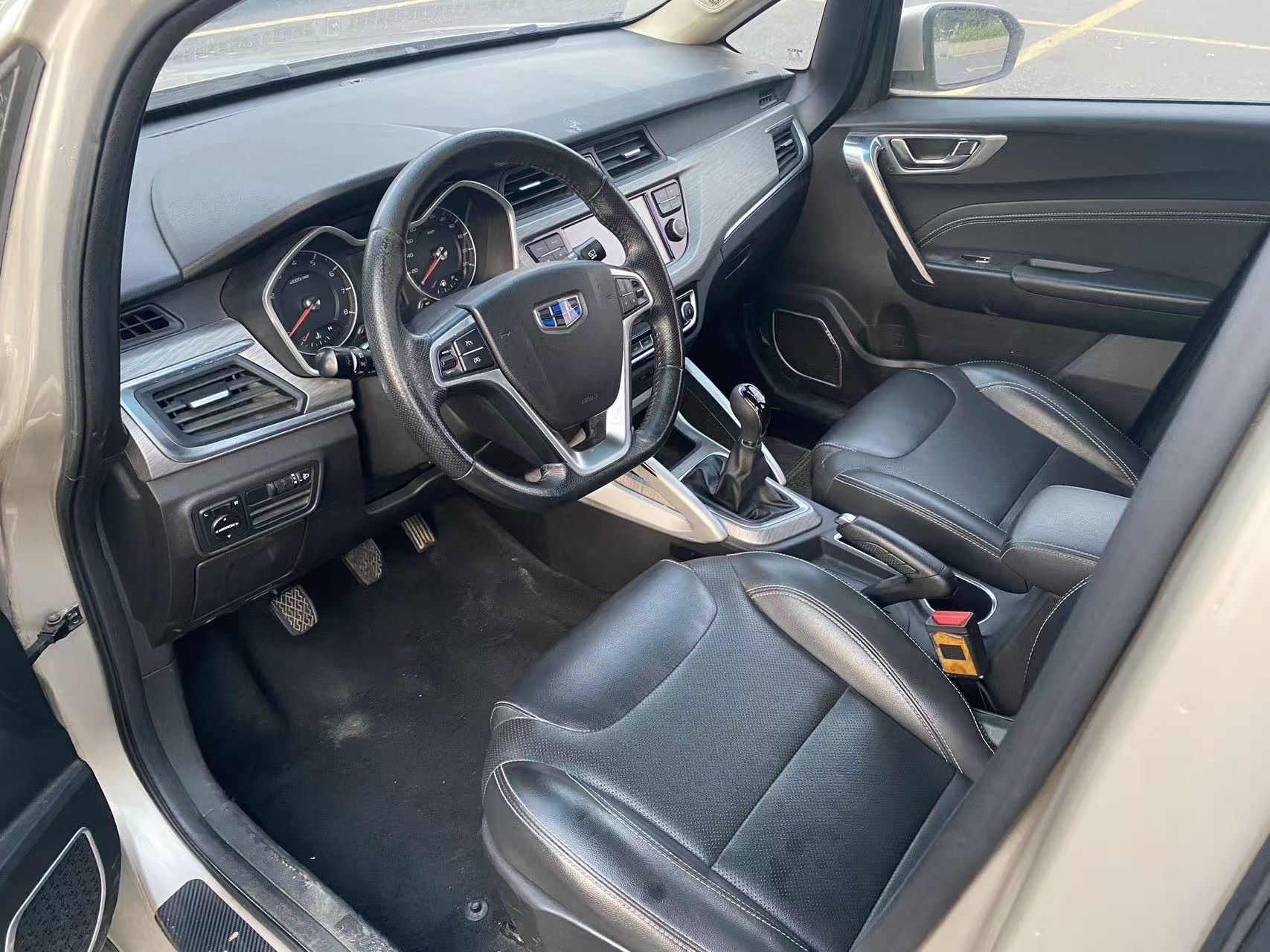 GEELY Vision X3 2017 image de voiture #6