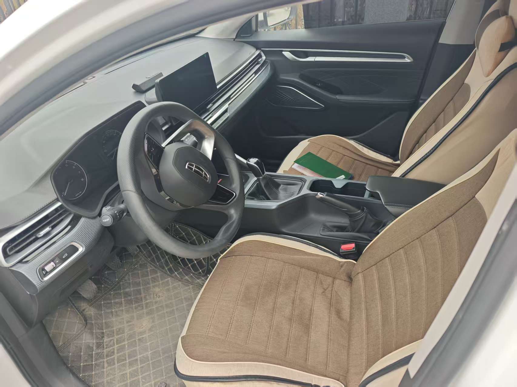 GEELY Emgrand 2023 car image #3