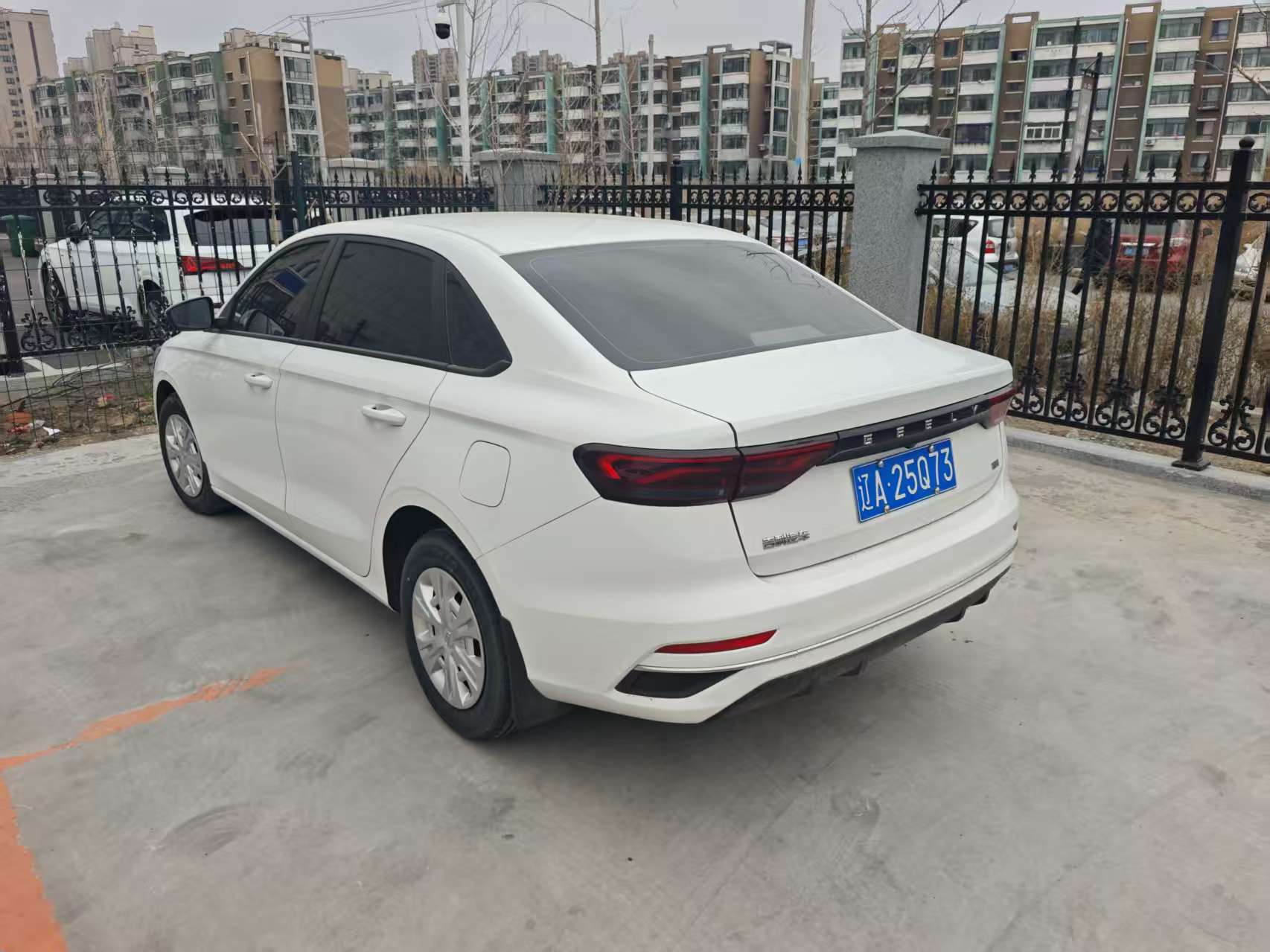 GEELY Emgrand 2023 car image #4