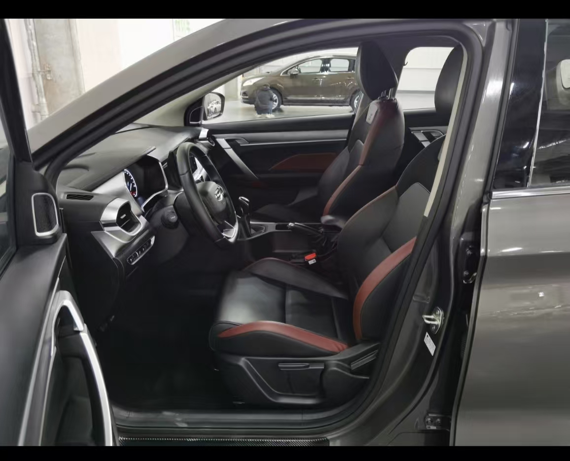 GEELY Coolray 2023 car image #10