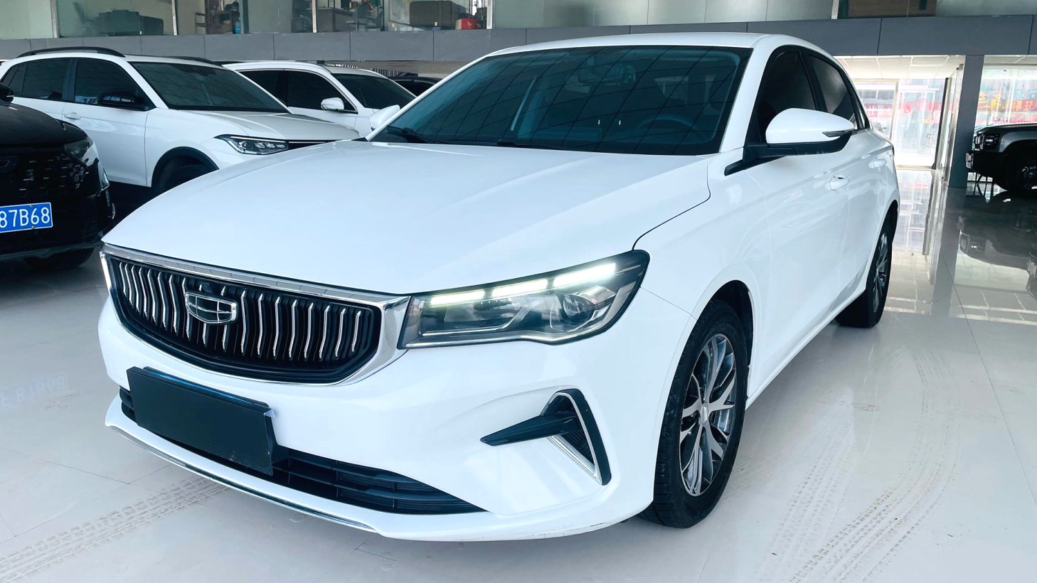 GEELY Emgrand 2023 imagem de carro 