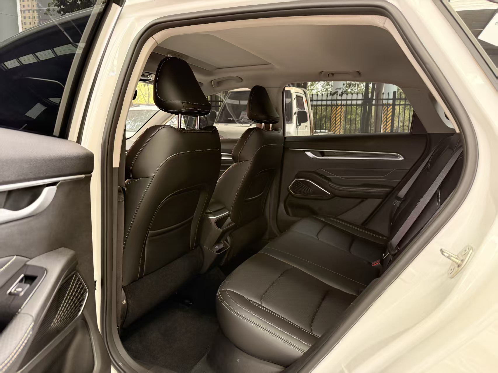 GEELY Emgrand 2024 imagen de coche #4