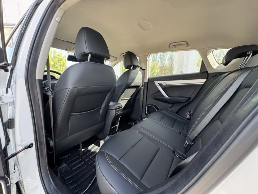 GEELY Coolray 2024 imagen de coche #7