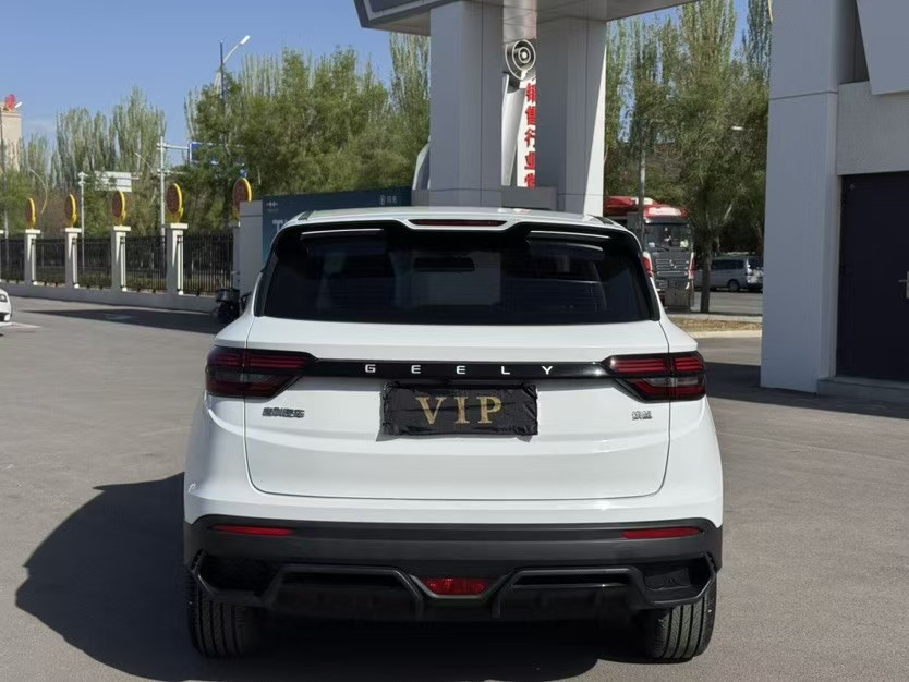 GEELY Coolray 2024 imagen de coche #3