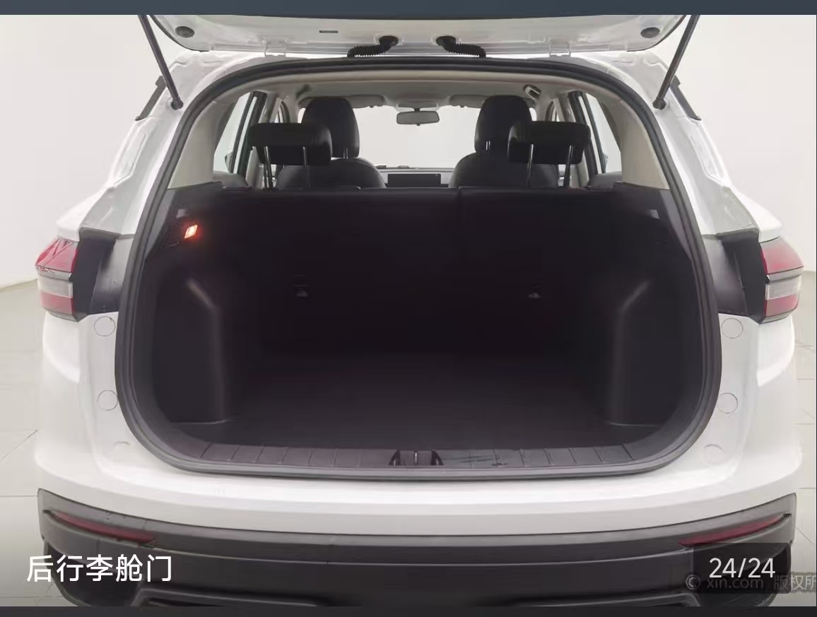 GEELY Coolray 2025 imagen de coche #6
