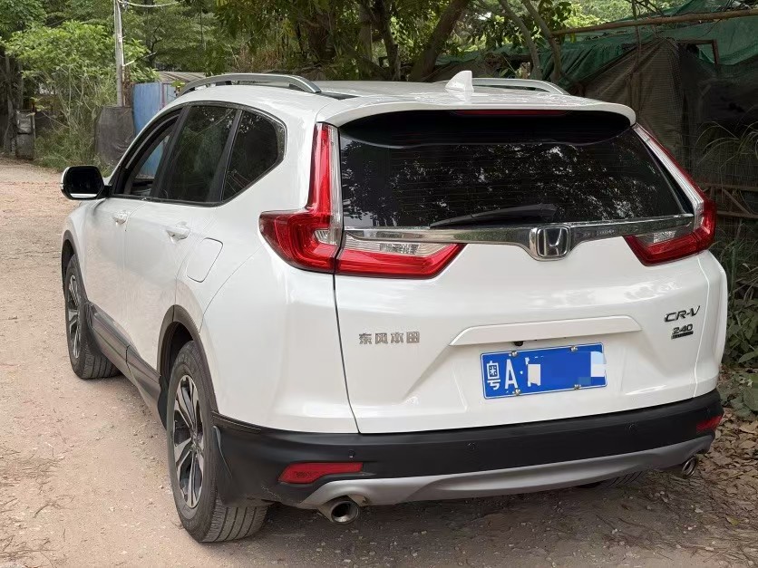 Honda CR-V 2018 immagine di auto #8