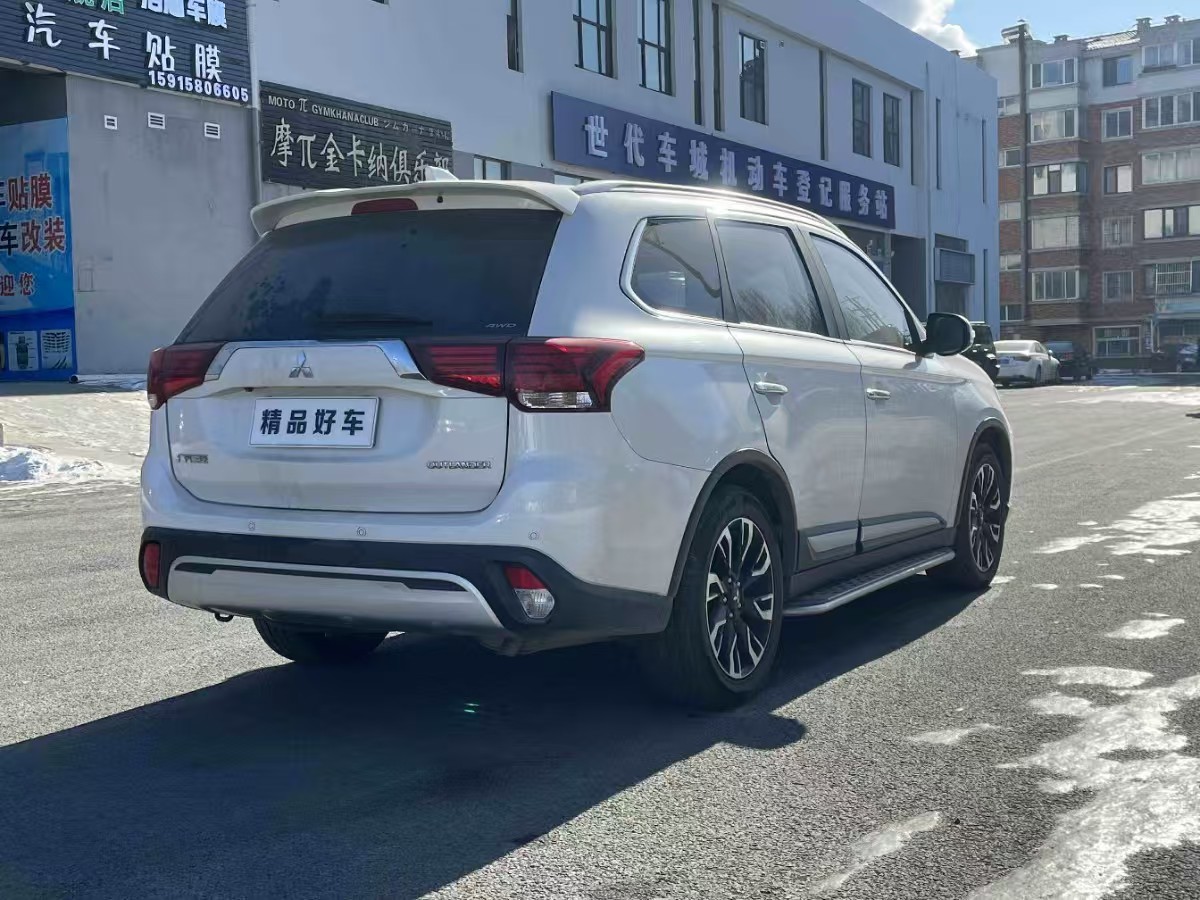 2019 car image #6