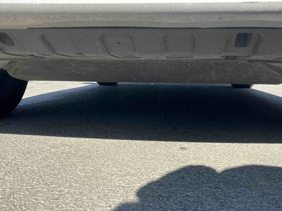2019 car image #11
