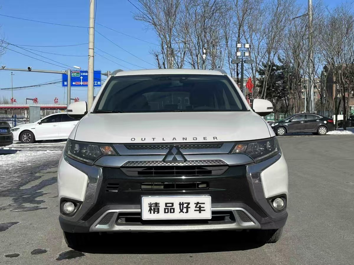 2019 car image #9