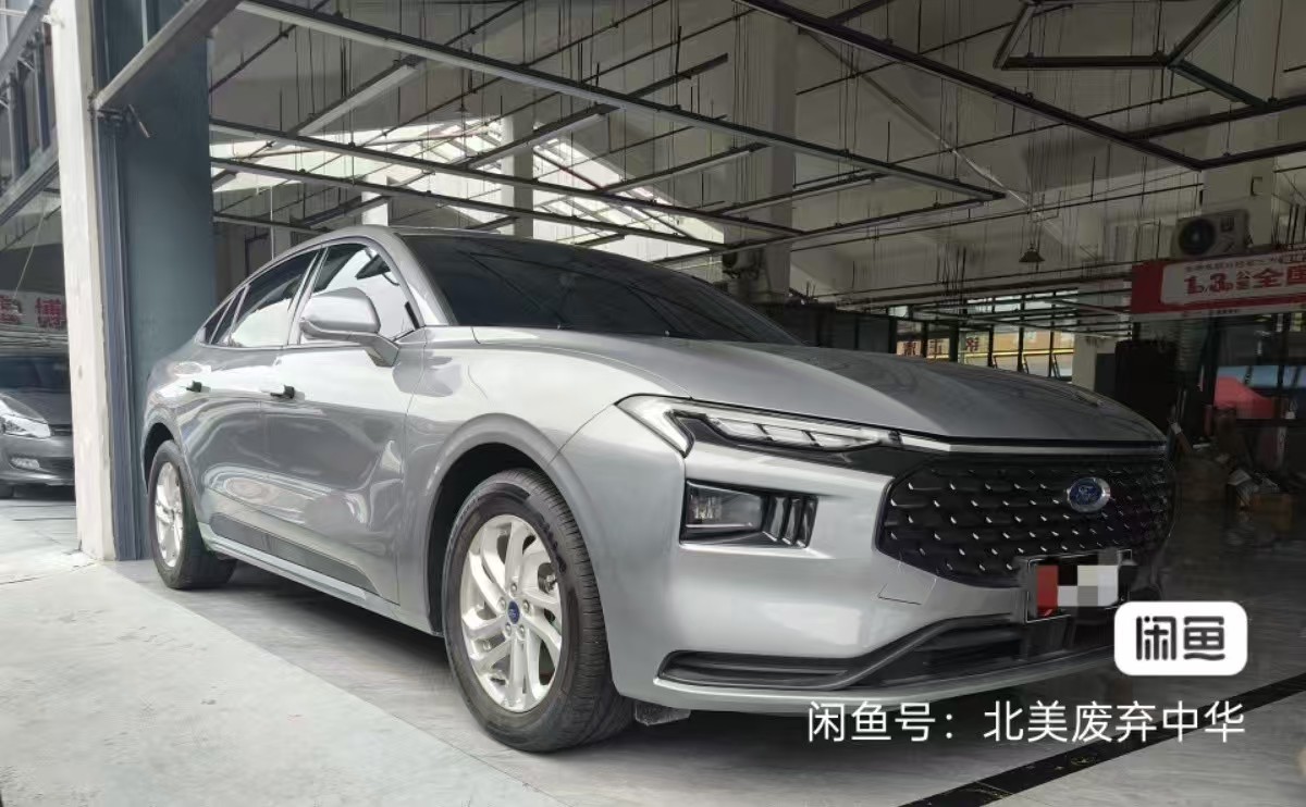 Ford Mondeo 2025 car image #5