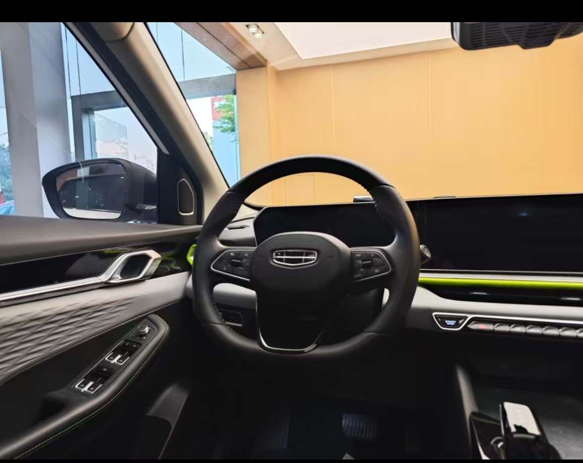 GEELY Coolray 2022 #9 GEELY Coolray 2022 car image #9