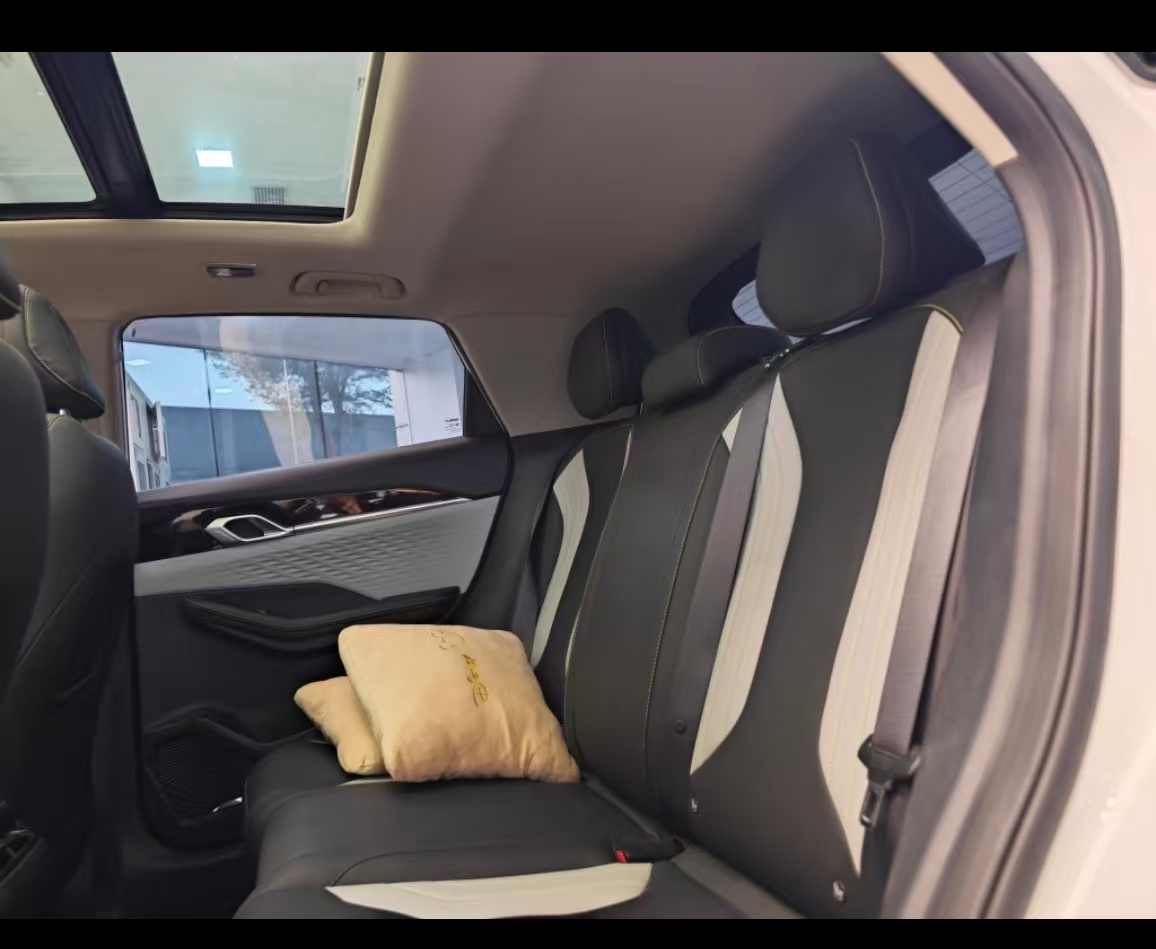 GEELY Coolray 2022 #7 GEELY Coolray 2022 car image #7