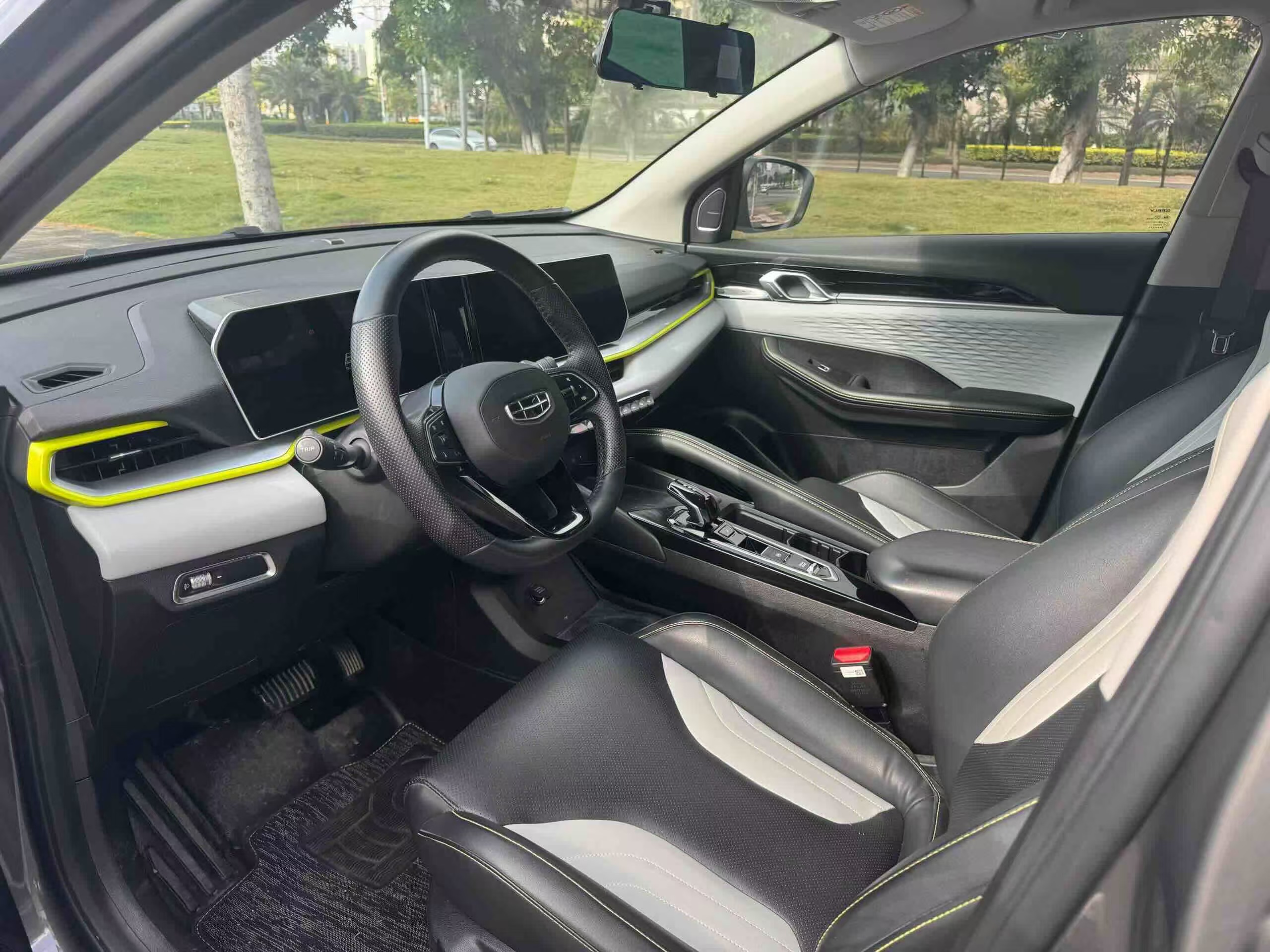 GEELY Coolray 2023 car image #9