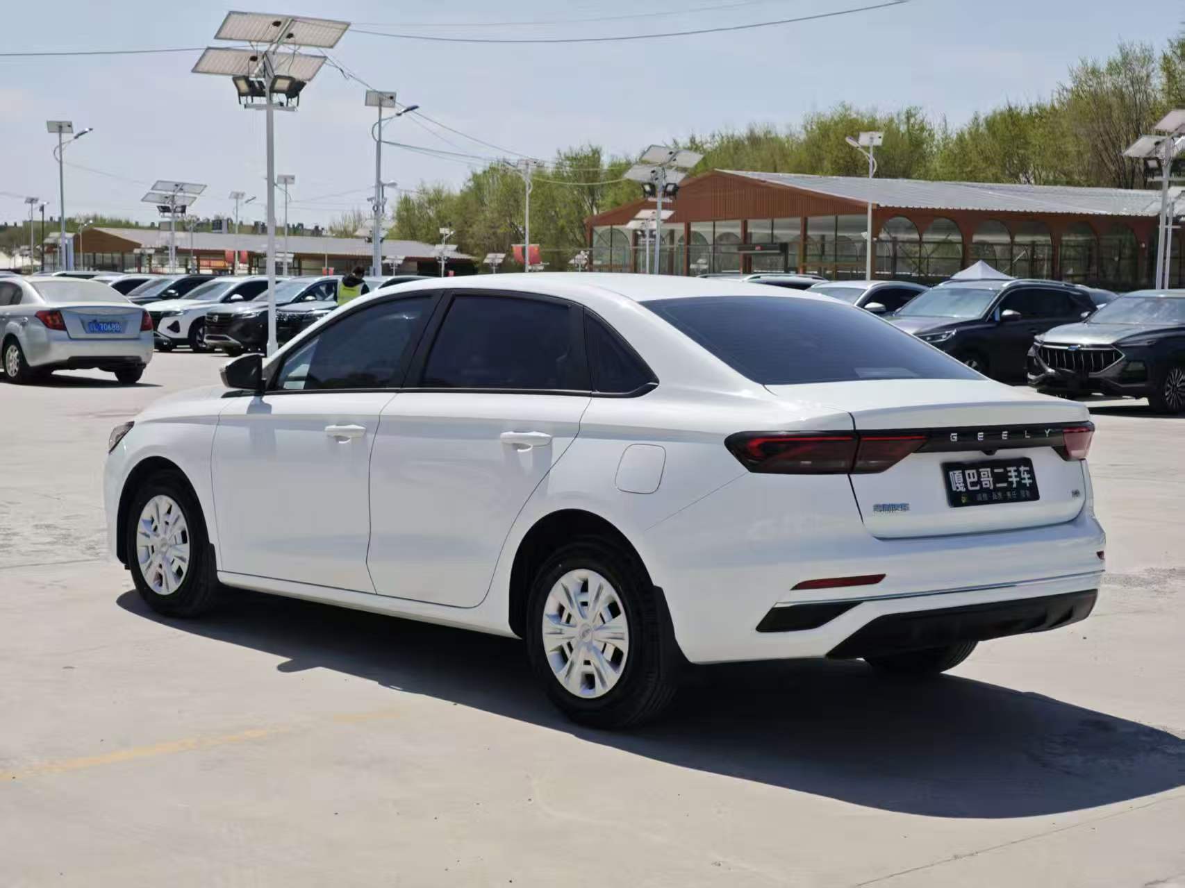 GEELY Emgrand 2023 #4 GEELY Emgrand 2023 car image #4