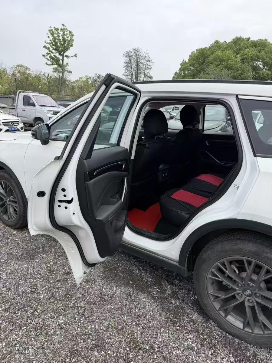 2024 car image #5