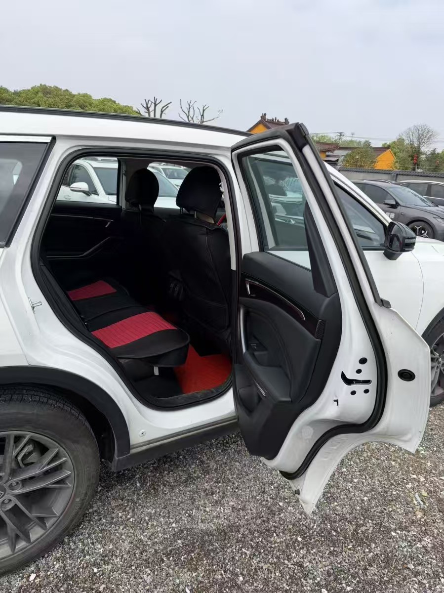 2024 car image #3