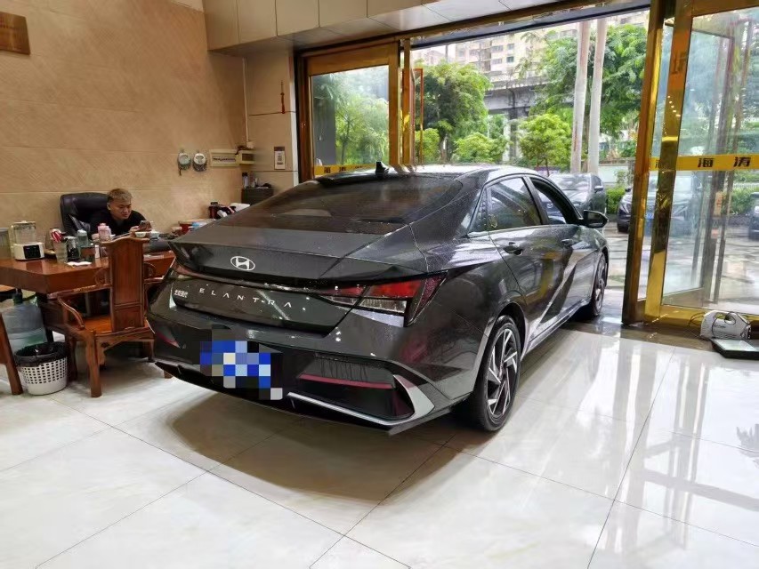 Hyundai Elantra 2024 car image #3