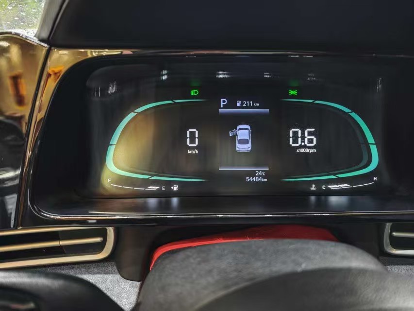 Hyundai Elantra 2024 car image #2