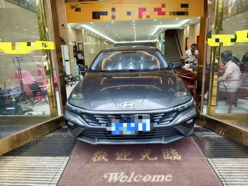 Hyundai Elantra 2024 car image 