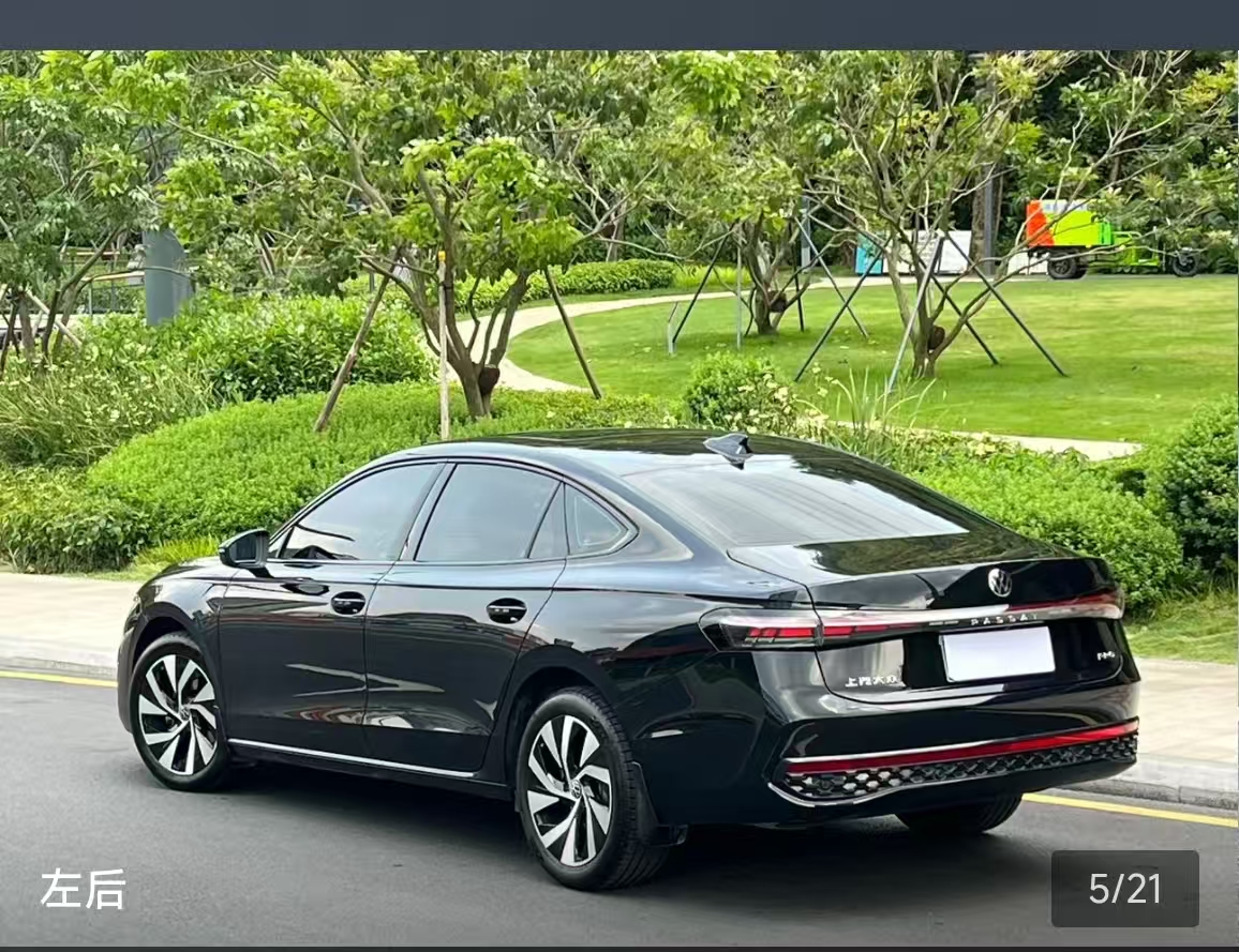 Volkswagen Passat 2025 image de voiture #13