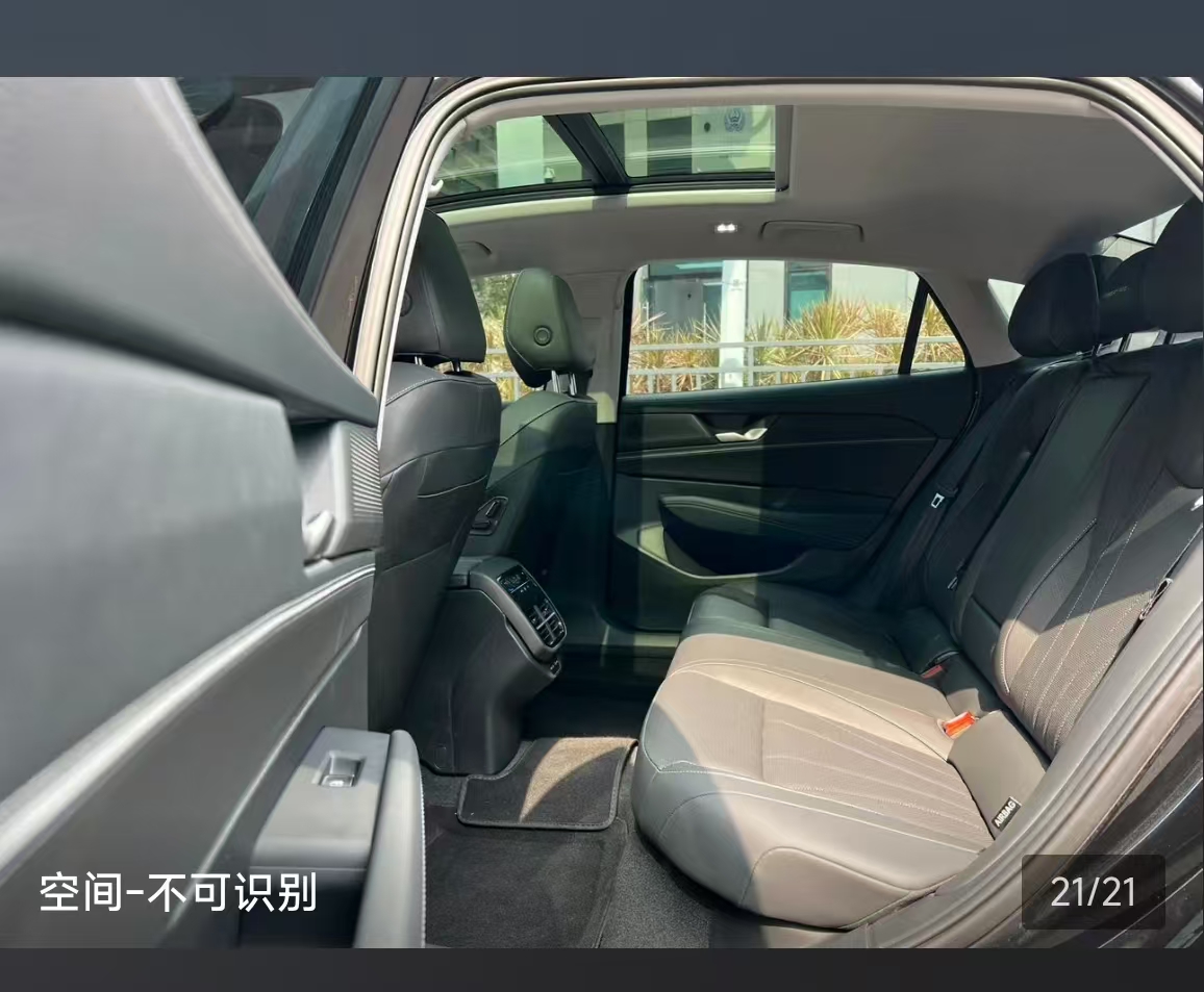 Volkswagen Passat 2025 image de voiture #10