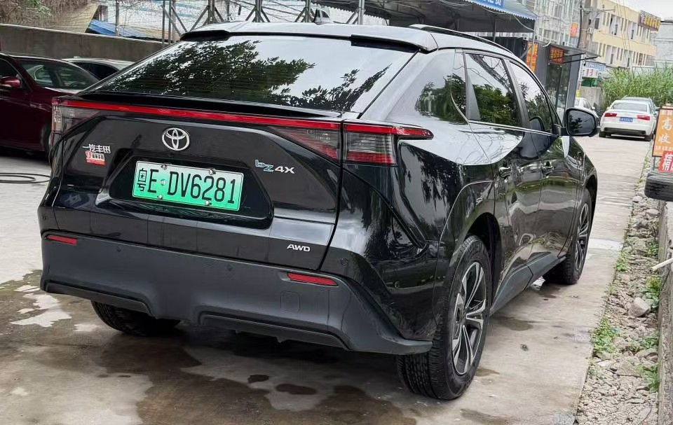 Toyota bZ4X 2023 car image #8