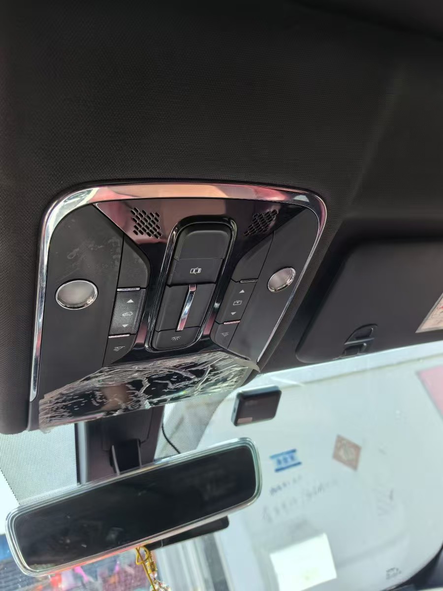 Jetour X70 2023 car image #2