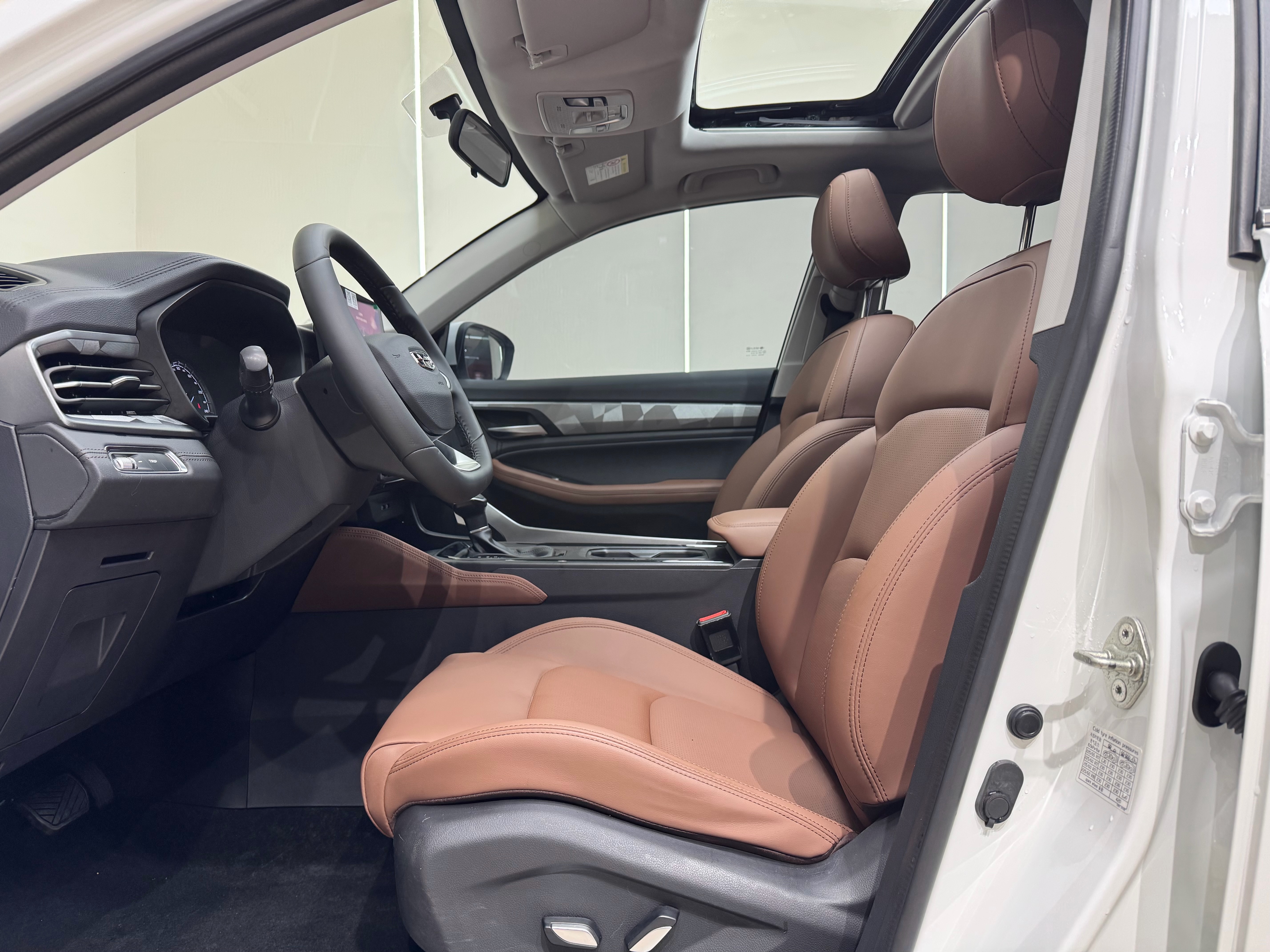 GEELY Vision X6 2023 #8 GEELY Vision X6 2023 car image #8